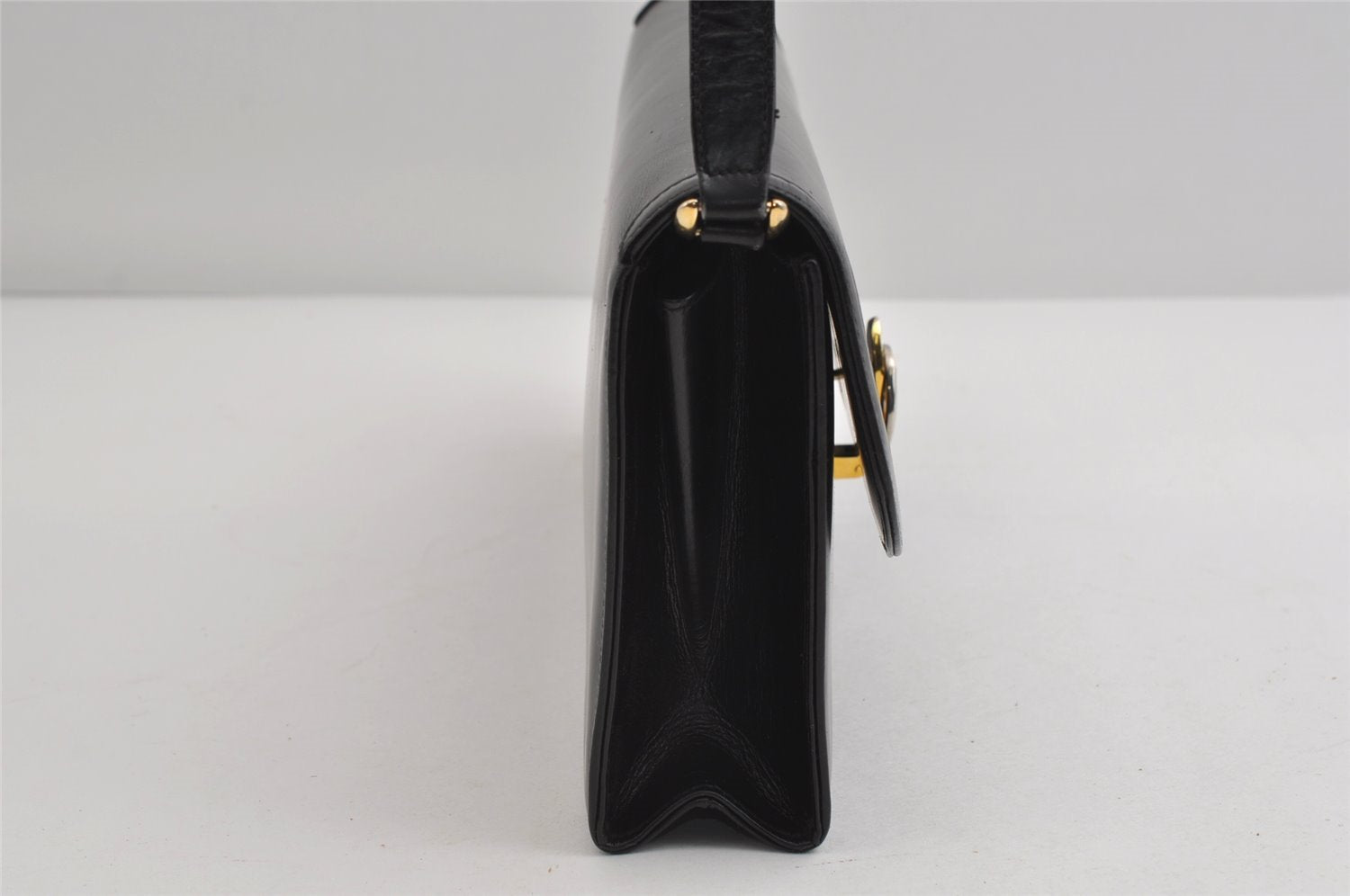 Authentic GUCCI Vintage Shoulder Bag Purse Leather Black 8278I