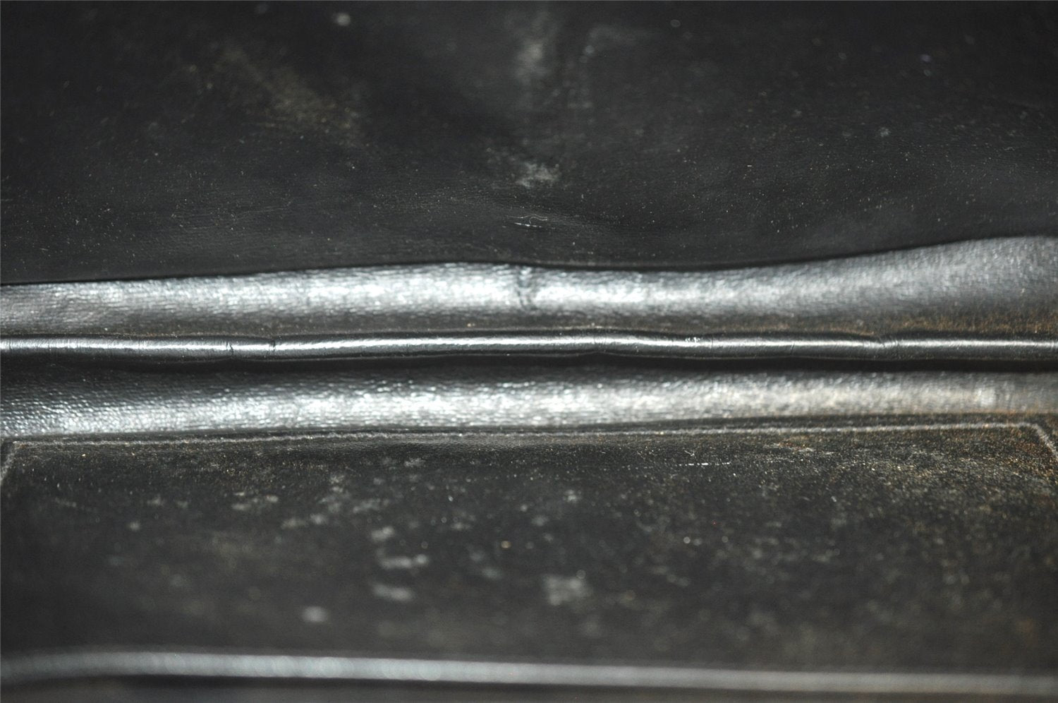 Authentic GUCCI Vintage Shoulder Bag Purse Leather Black 8278I