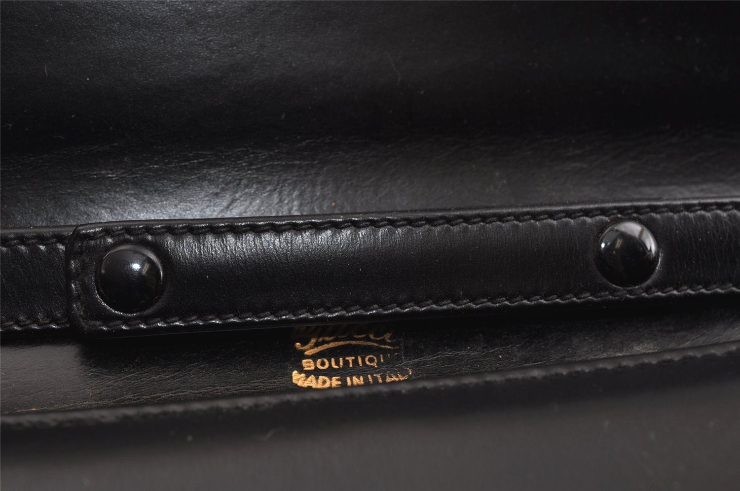 Authentic GUCCI Vintage Shoulder Bag Purse Leather Black 8278I