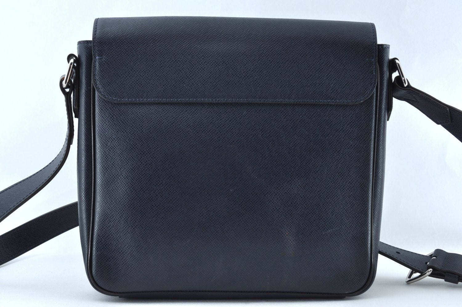 Auth Louis Vuitton Taiga Roman PM Shoulder Cross Bag Navy Blue M32725 LV 8279M