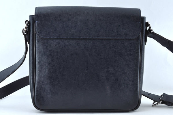 Auth Louis Vuitton Taiga Roman PM Shoulder Cross Bag Navy Blue M32725 LV 8279M