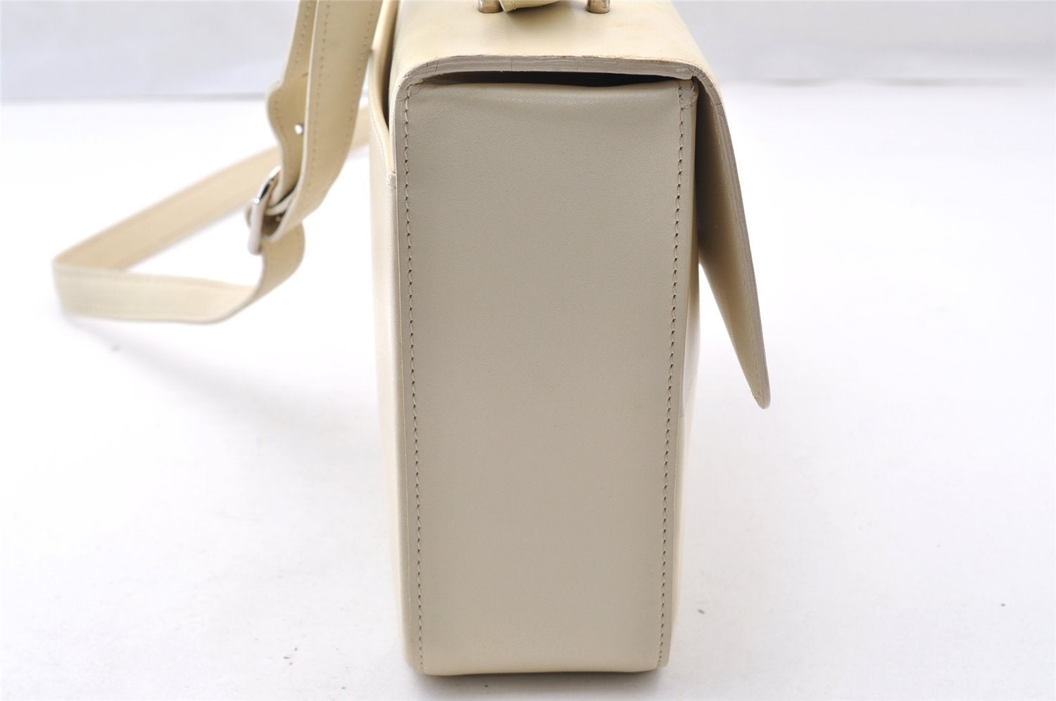 Authentic Cartier Panthere Shoulder Cross Body Bag Purse Leather White Box 8281I