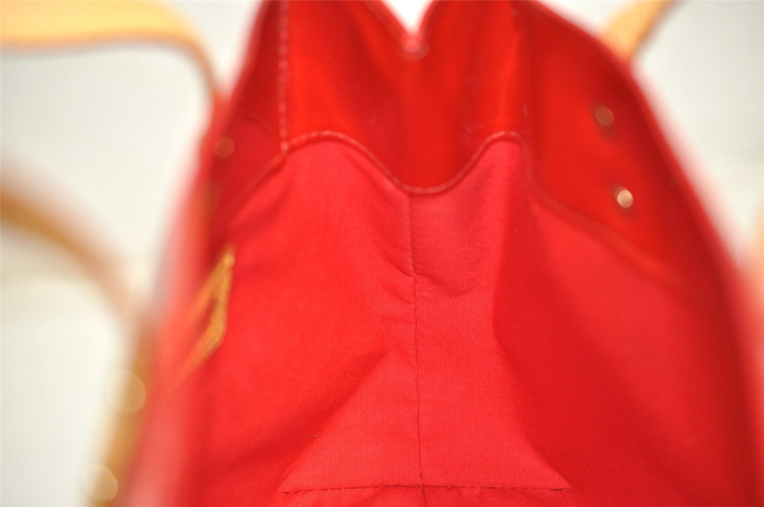 Authentic Louis Vuitton Vernis Reade PM Hand Bag Red M91088 LV 8284J