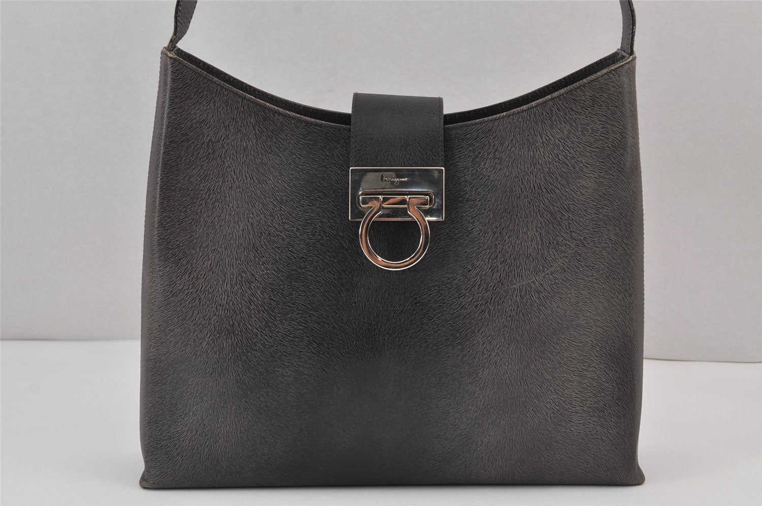 Authentic Salvatore Ferragamo Gancini Leather Shoulder Bag Purse Gray SF 8286J