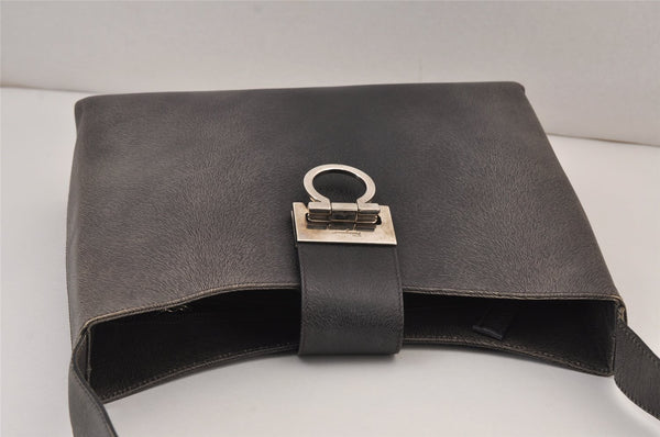 Authentic Salvatore Ferragamo Gancini Leather Shoulder Bag Purse Gray SF 8286J