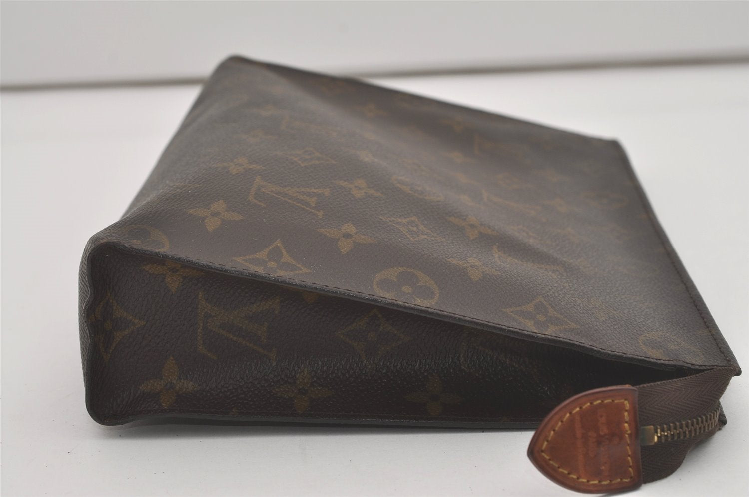 Auth Louis Vuitton Monogram Poche Toilette 26 Cosmetics Pouch Old Model 8288I