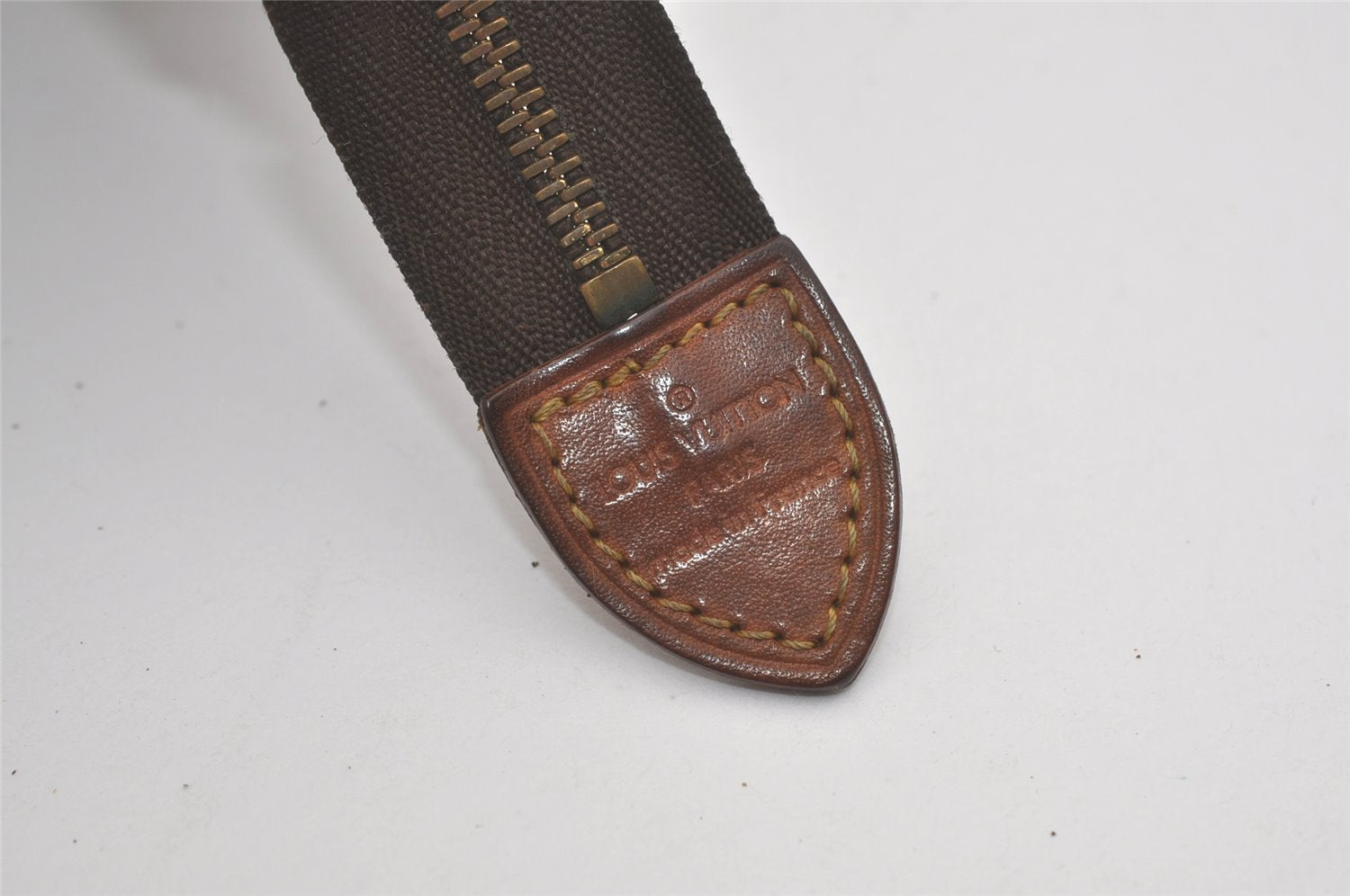 Auth Louis Vuitton Monogram Poche Toilette 26 Cosmetics Pouch Old Model 8288I