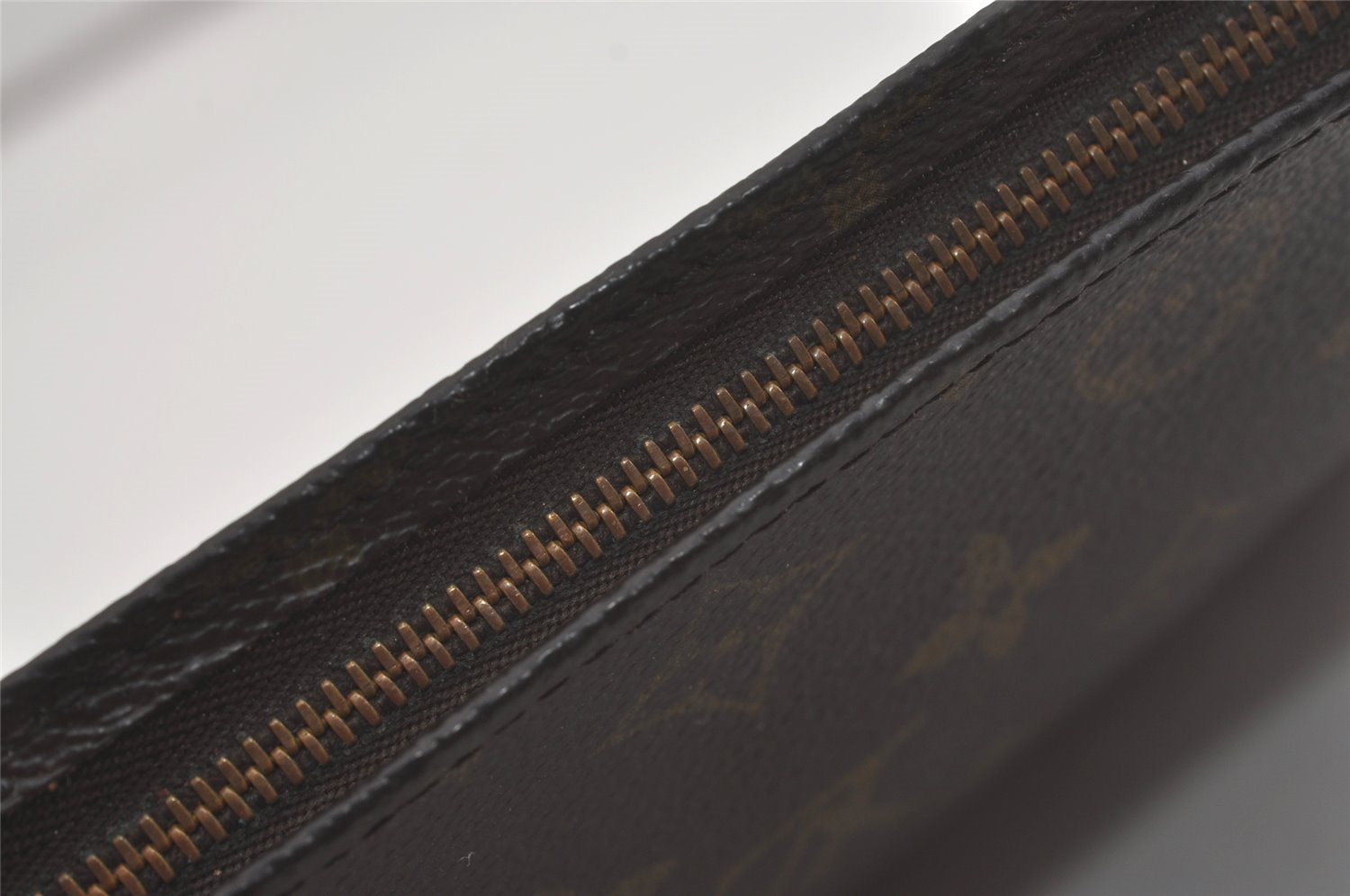 Auth Louis Vuitton Monogram Poche Toilette 26 Cosmetics Pouch Old Model 8288I