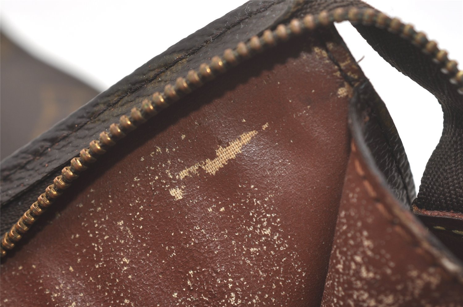 Auth Louis Vuitton Monogram Poche Toilette 26 Cosmetics Pouch Old Model 8288I