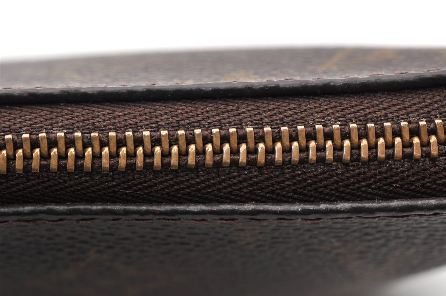 Authentic Louis Vuitton Monogram Pochette Accessoires Shoulder Cross Pouch 8291I