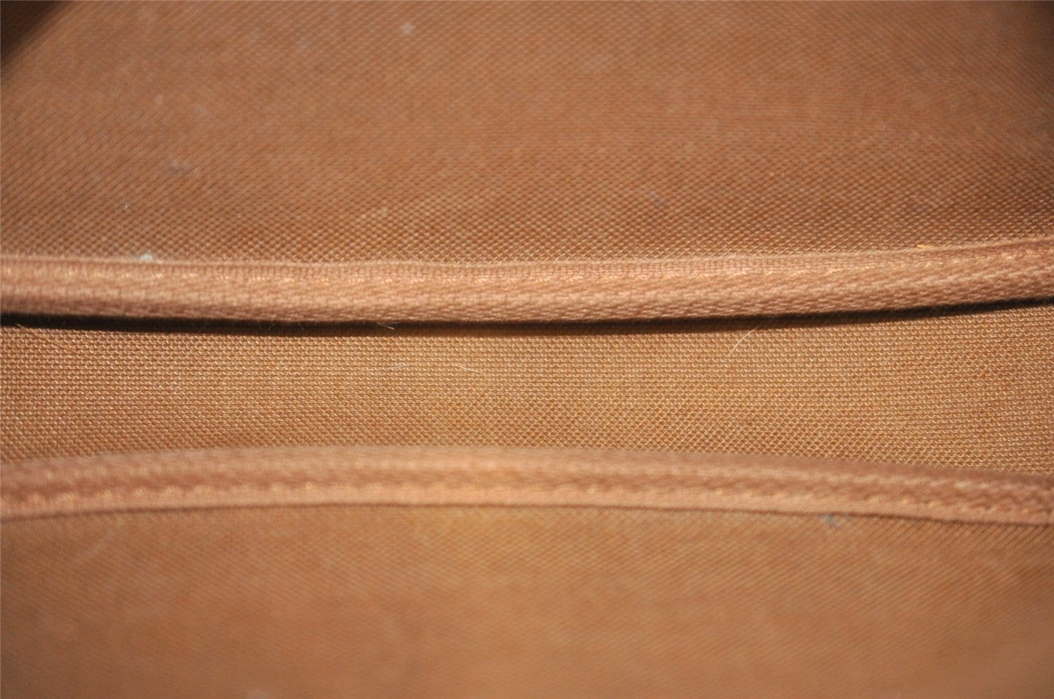 Authentic Louis Vuitton Monogram Pochette Accessoires Shoulder Cross Pouch 8291I