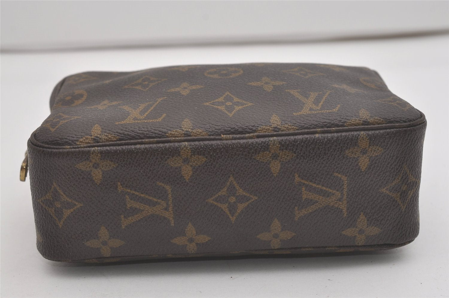 Auth Louis Vuitton Monogram Trousse Toilette 18 Clutch Hand Bag M47526 LV 8292I