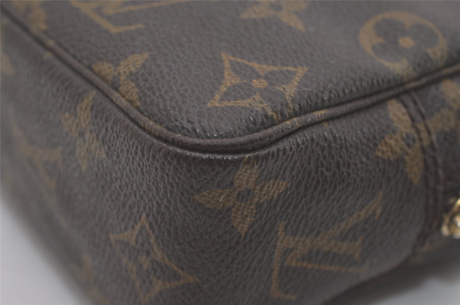 Auth Louis Vuitton Monogram Trousse Toilette 18 Clutch Hand Bag M47526 LV 8292I