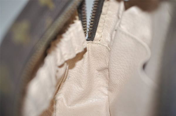 Auth Louis Vuitton Monogram Trousse Toilette 18 Clutch Hand Bag M47526 LV 8292I