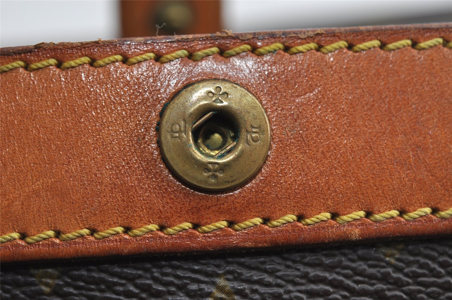 Auth Louis Vuitton Monogram Pochette Pliante Clutch Hand Bag Old Model LV 8297I