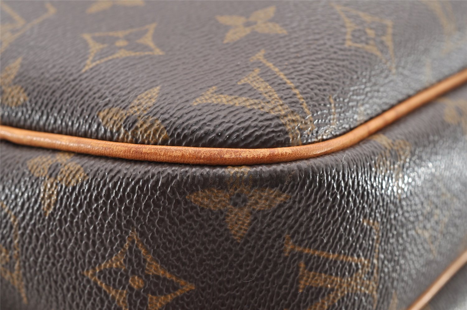 Authentic Louis Vuitton Monogram Reporter PM Shoulder Cross Bag M45254 LV 8300I