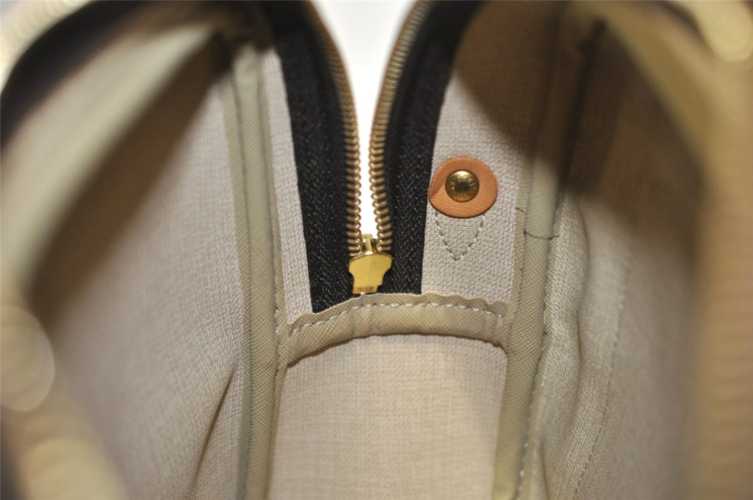 Authentic Louis Vuitton Monogram Reporter PM Shoulder Cross Bag M45254 LV 8300I