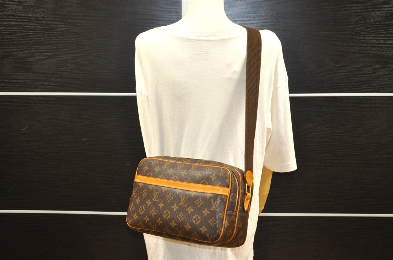 Authentic Louis Vuitton Monogram Reporter PM Shoulder Cross Bag M45254 LV 8300I