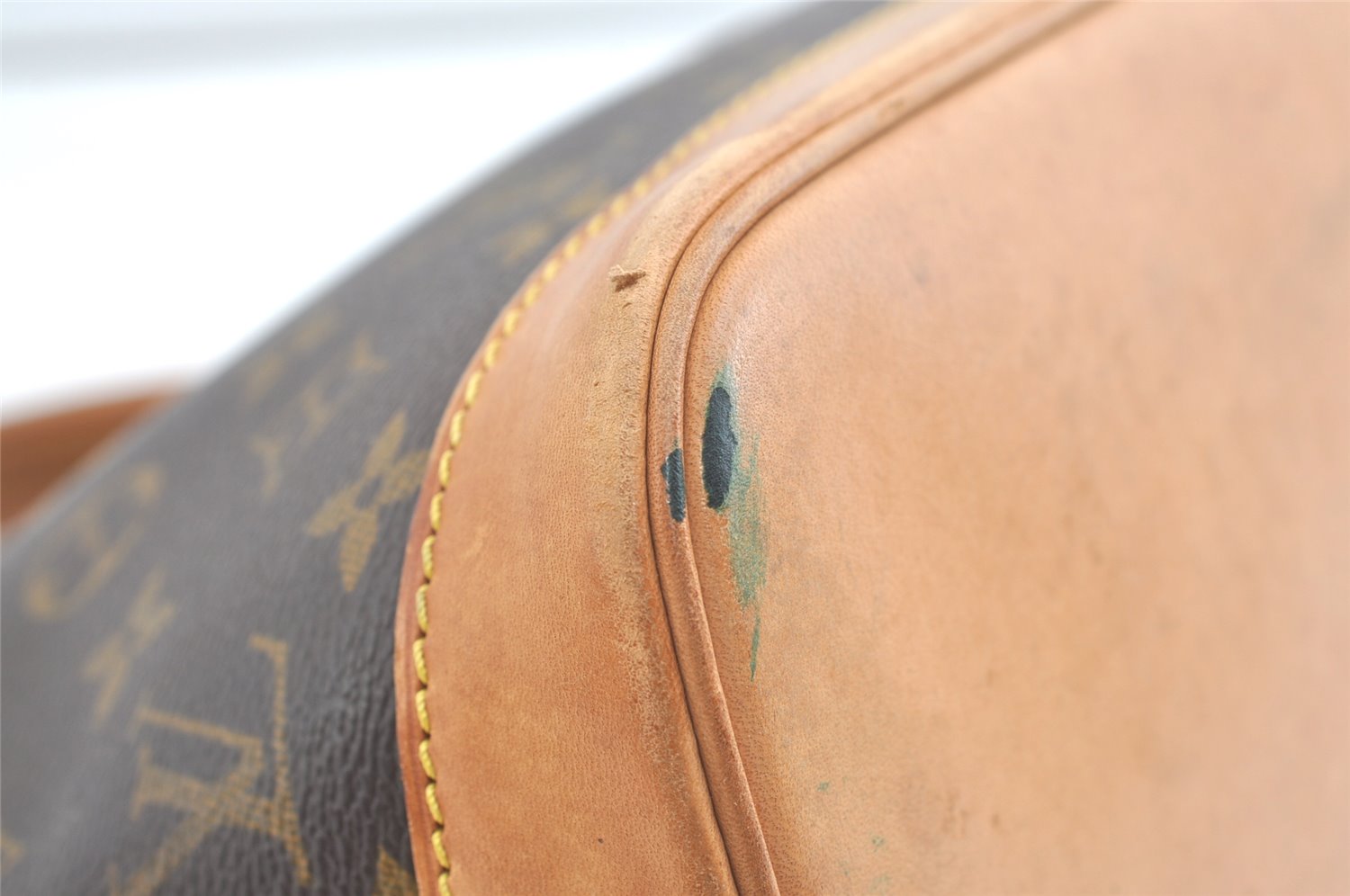 Authentic Louis Vuitton Monogram Alma Hand Bag Purse M51130 LV 8306J