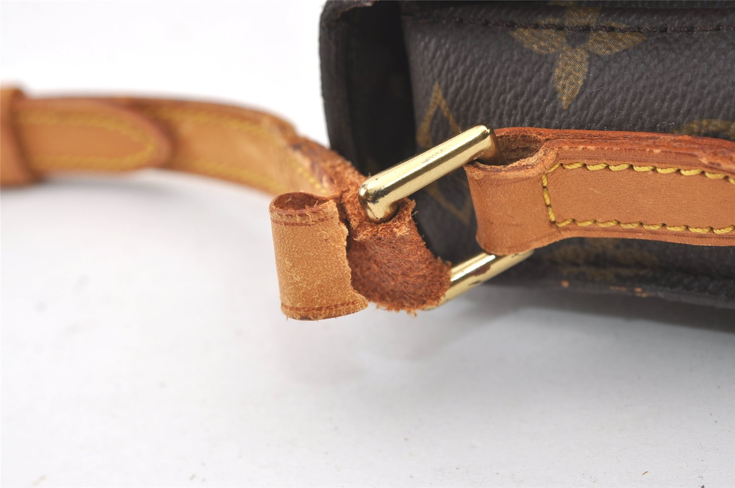 Authentic Louis Vuitton Monogram Saint Cloud MM M51243 Shoulder Cross Bag 8308J