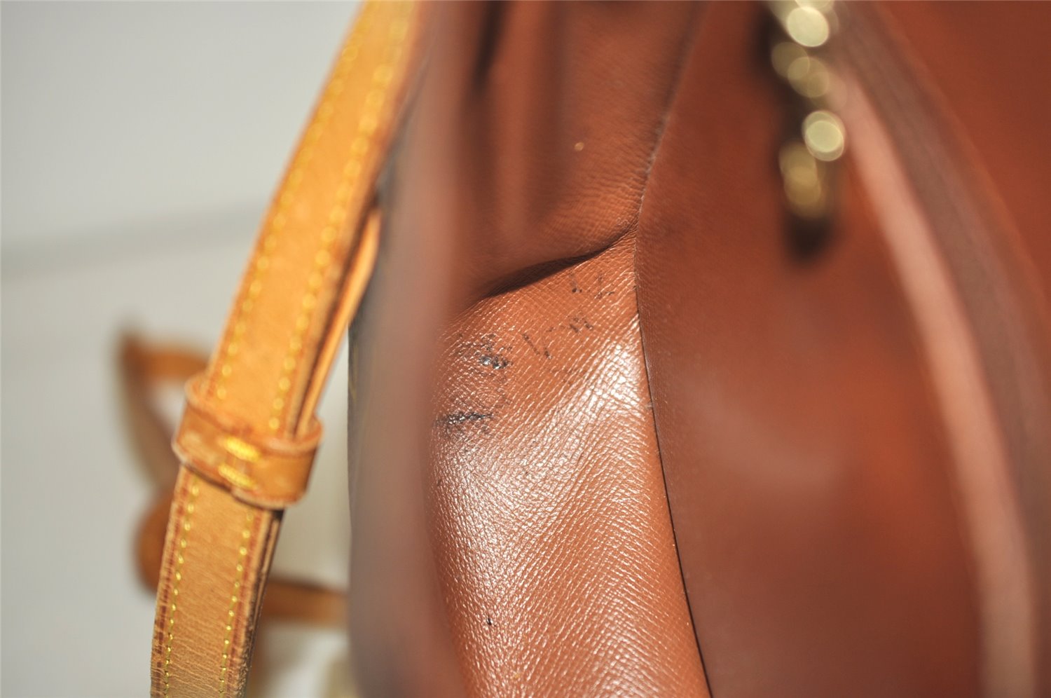 Authentic Louis Vuitton Monogram Saint Cloud MM M51243 Shoulder Cross Bag 8308J