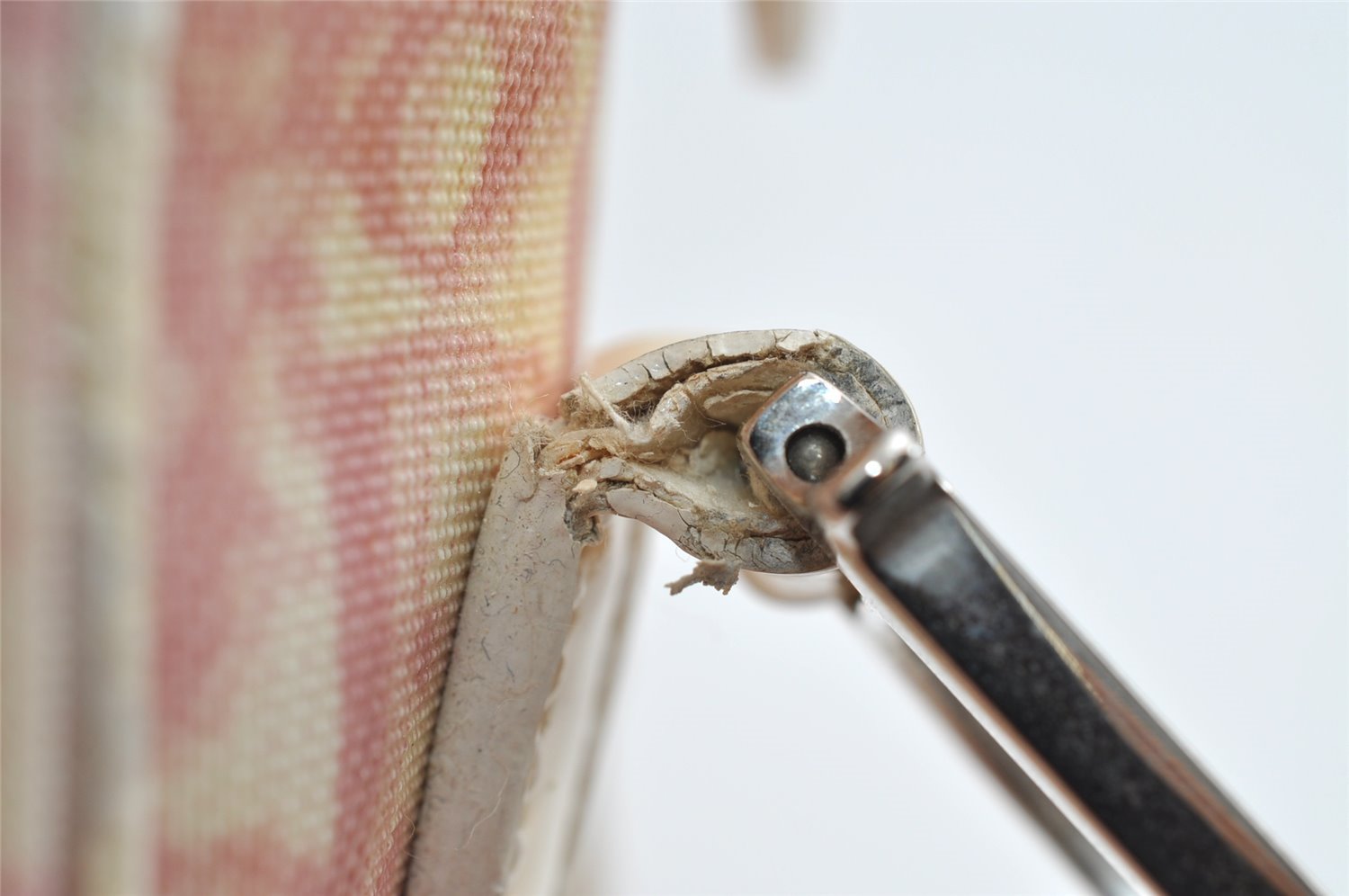 Authentic Christian Dior Trotter No.2 Shoulder Bag PVC Enamel Pink Junk 8310I