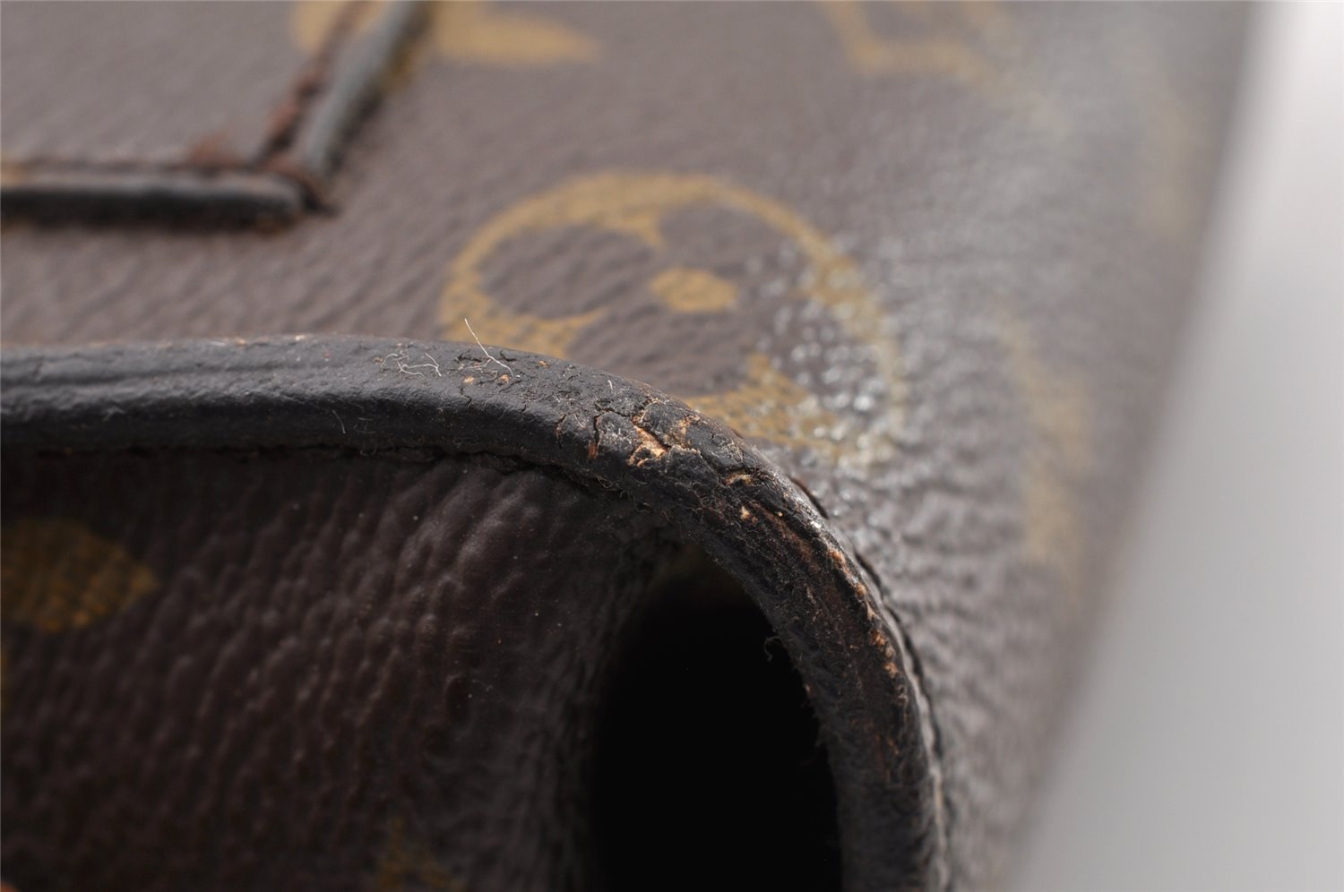 Authentic Louis Vuitton Monogram Saint Cloud MM M51243 Shoulder Cross Bag 8319I