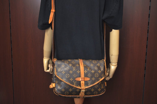 Authentic Louis Vuitton Monogram Saumur 30 Shoulder Cross Bag M42256 LV 8322H