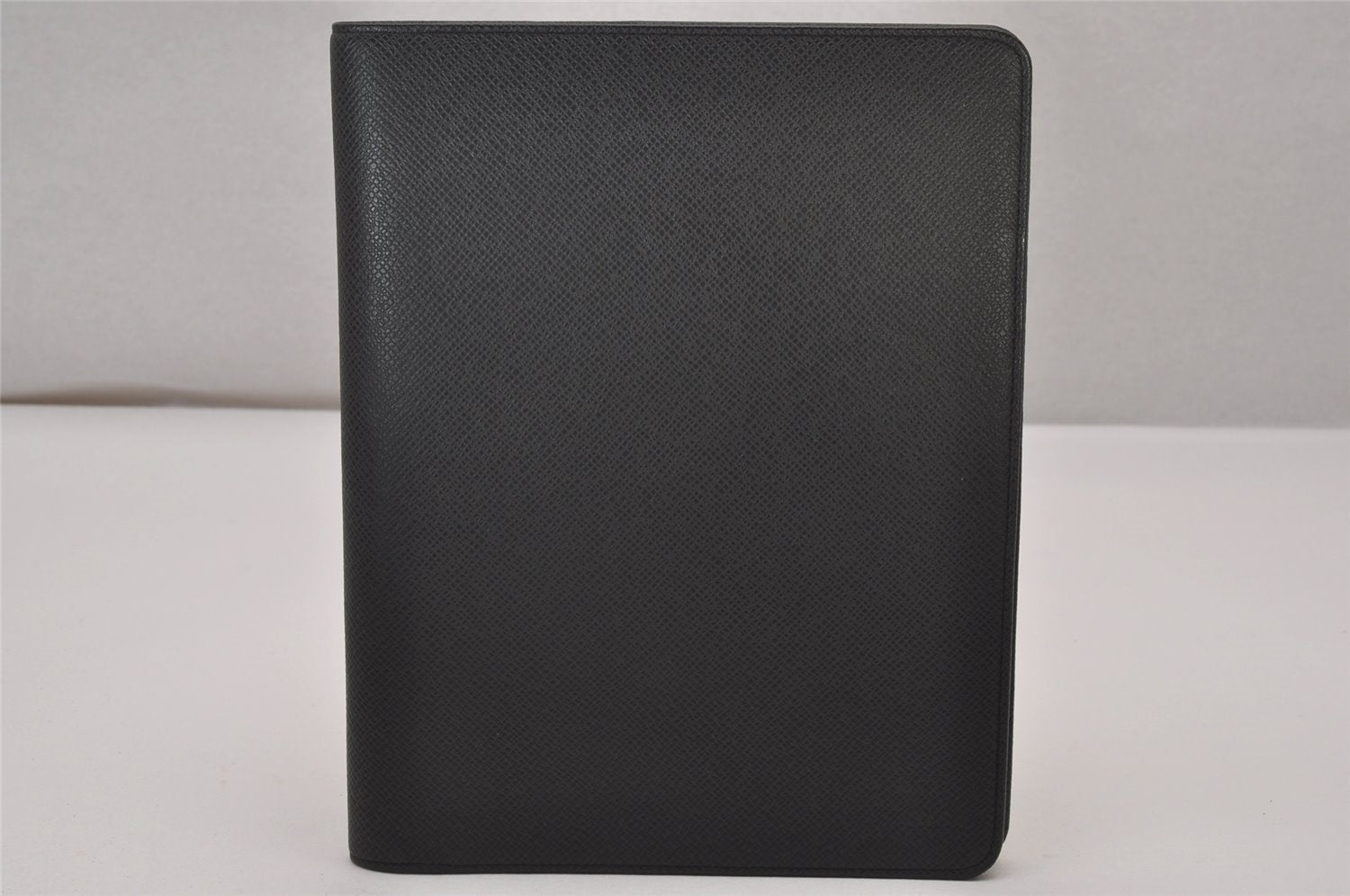 Authentic Louis Vuitton Taiga Agenda Bureau Notebook Cover Black R20409 LV 8324I