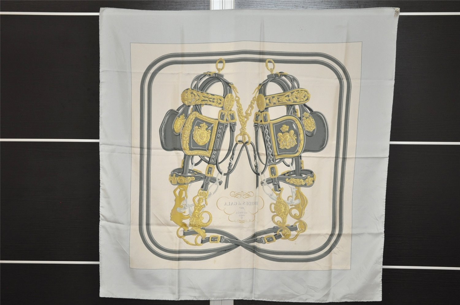 Authentic HERMES Carre 90 Scarf 