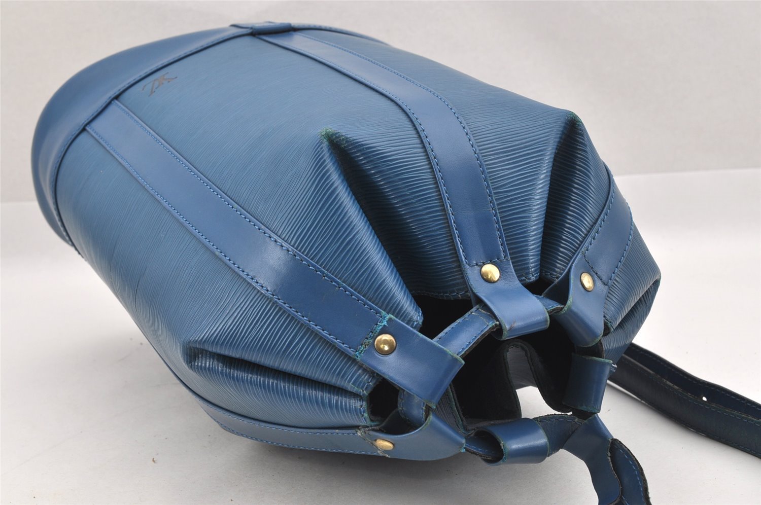 Authentic Louis Vuitton Epi Randonnee PM Shoulder Bag Blue M52355 LV 8331I
