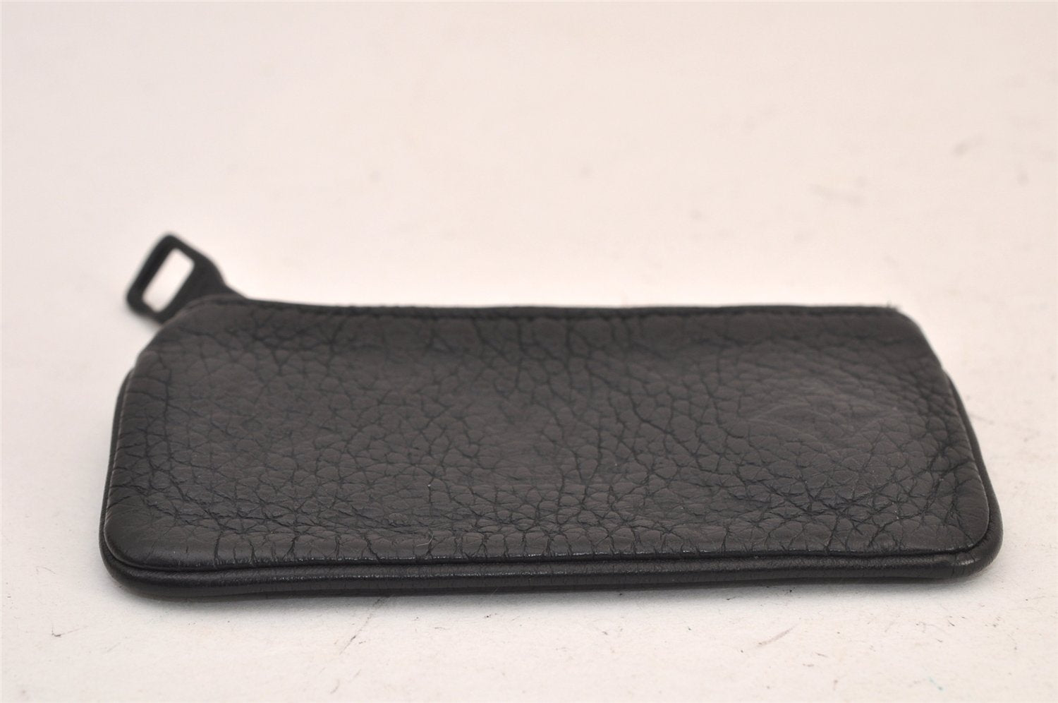 Authentic Louis Vuitton Taurillon Monogram Pochette Cles Black M67452 LV 8331M
