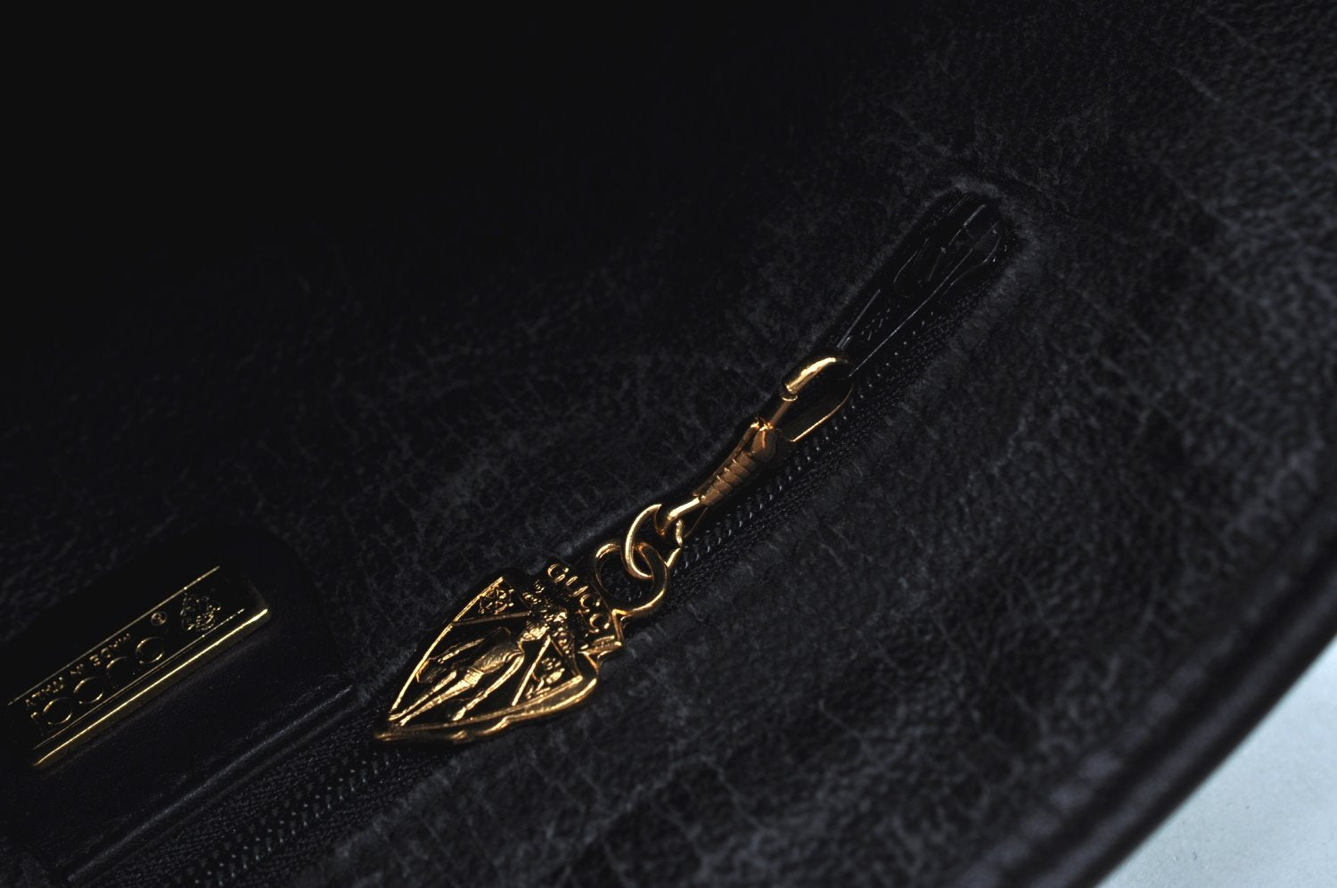 Authentic GUCCI Vintage Micro GG PVC Leather Shoulder Tote Bag Black 8334H