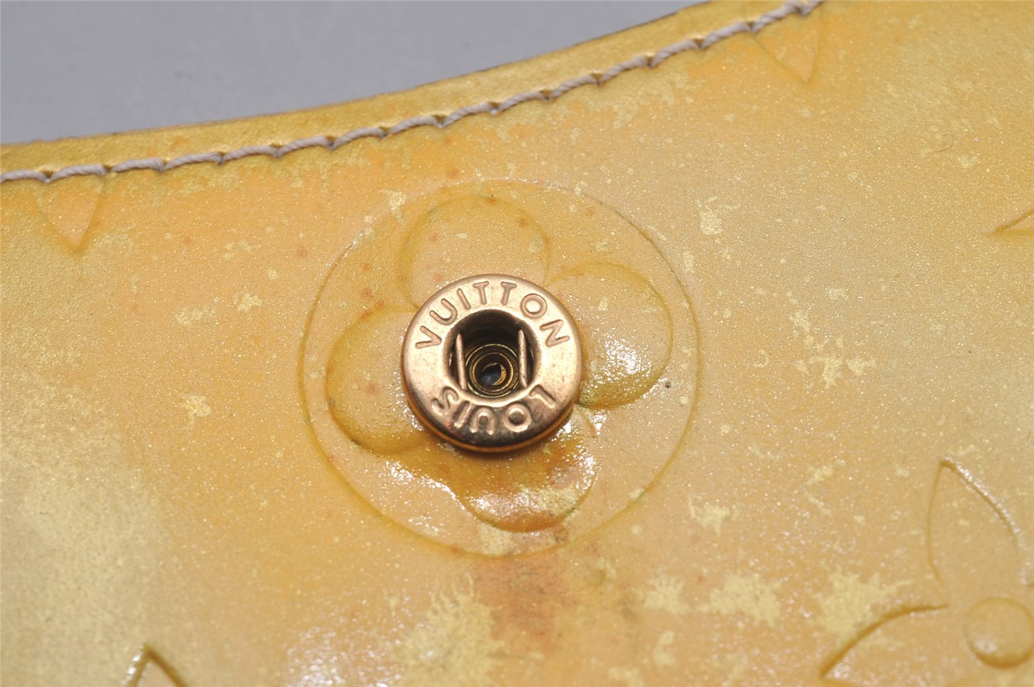Authentic Louis Vuitton Vernis Kenmare Shoulder Cross Bag Pouch Yellow LV 8337I