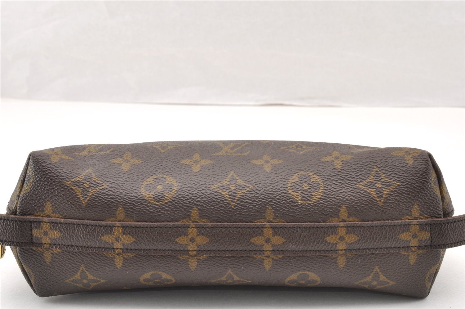 Auth Louis Vuitton Monogram Trousse Demi Ronde 23 Cosmetic Pouch M47520 LV 8340I