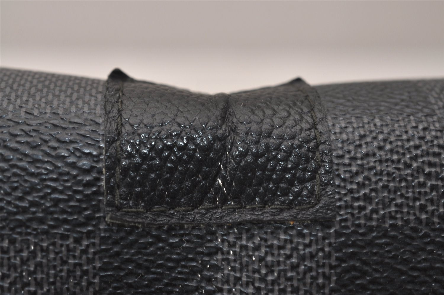 Authentic Louis Vuitton Damier Graphite District MM N41272 Shoulder Bag 8342J