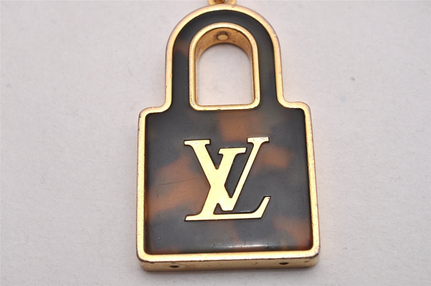 Auth Louis Vuitton Porte Cles Confidence Charm Key Ring Gold M65088 LV 8343I