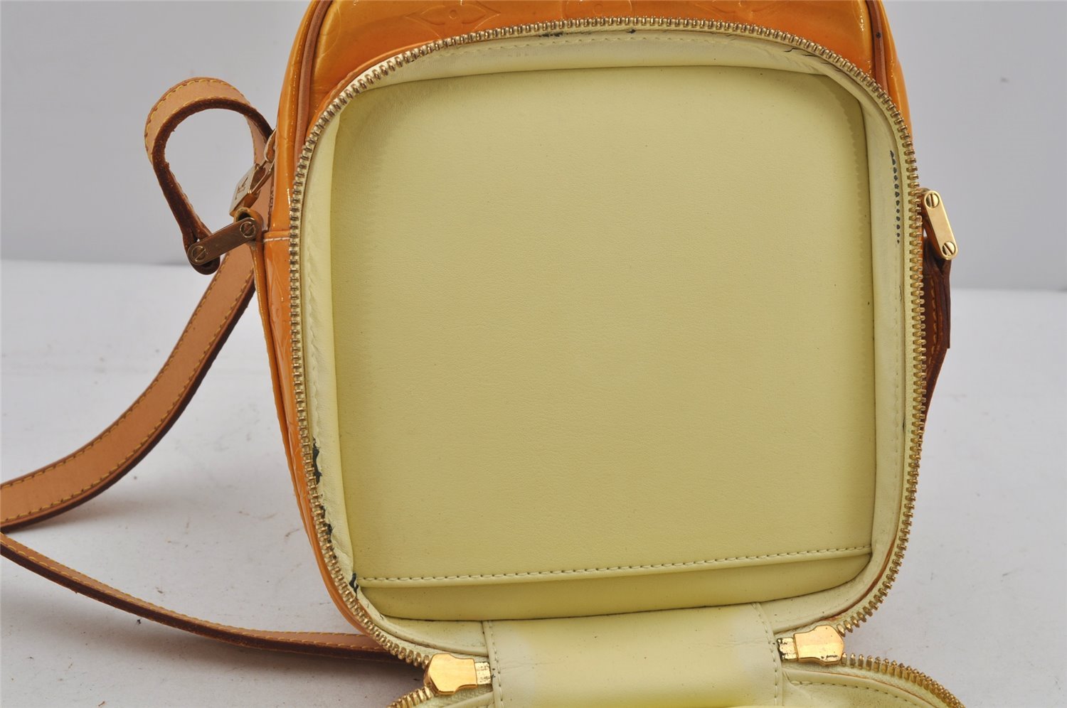 Auth Louis Vuitton Vernis Wooster Shoulder Cross Body Bag Yellow M91075 LV 8343J