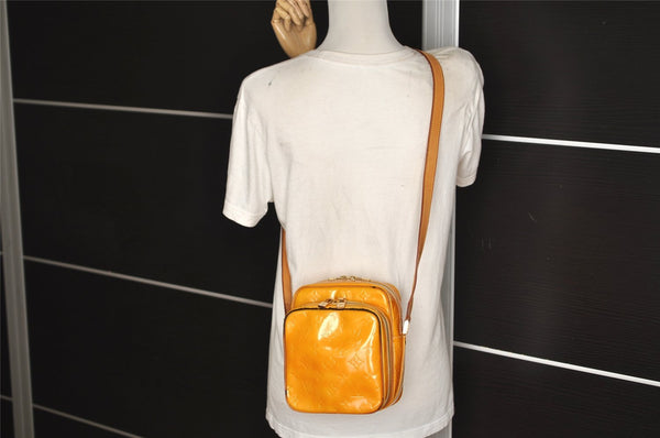 Auth Louis Vuitton Vernis Wooster Shoulder Cross Body Bag Yellow M91075 LV 8343J