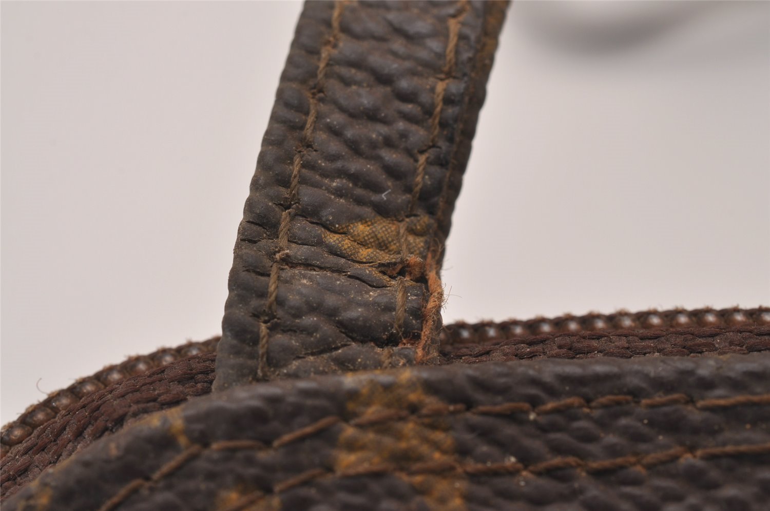 Authentic Louis Vuitton Monogram Pochette Secret M45484 Shoulder Bag Junk 8353I