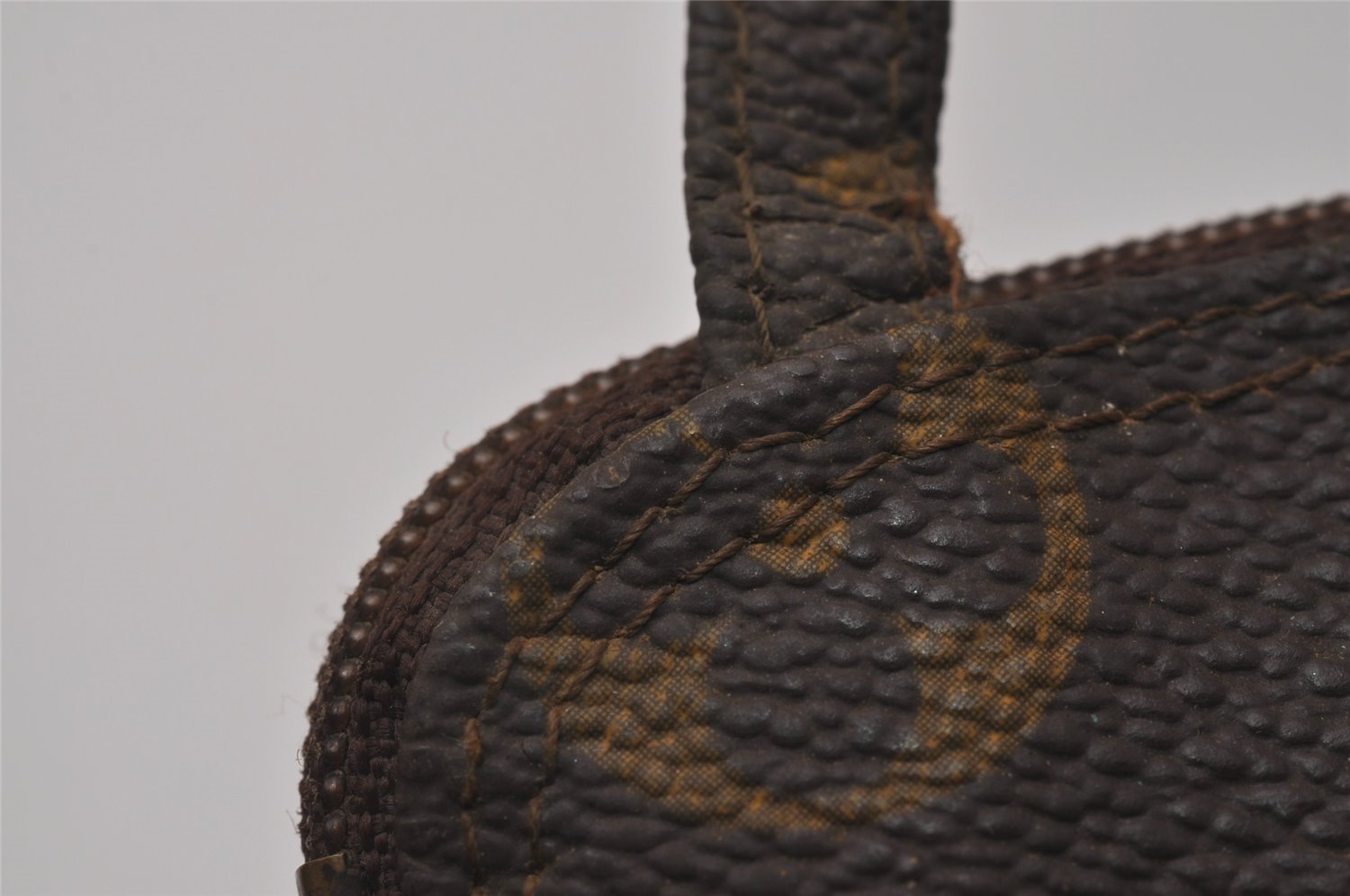 Authentic Louis Vuitton Monogram Pochette Secret M45484 Shoulder Bag Junk 8353I