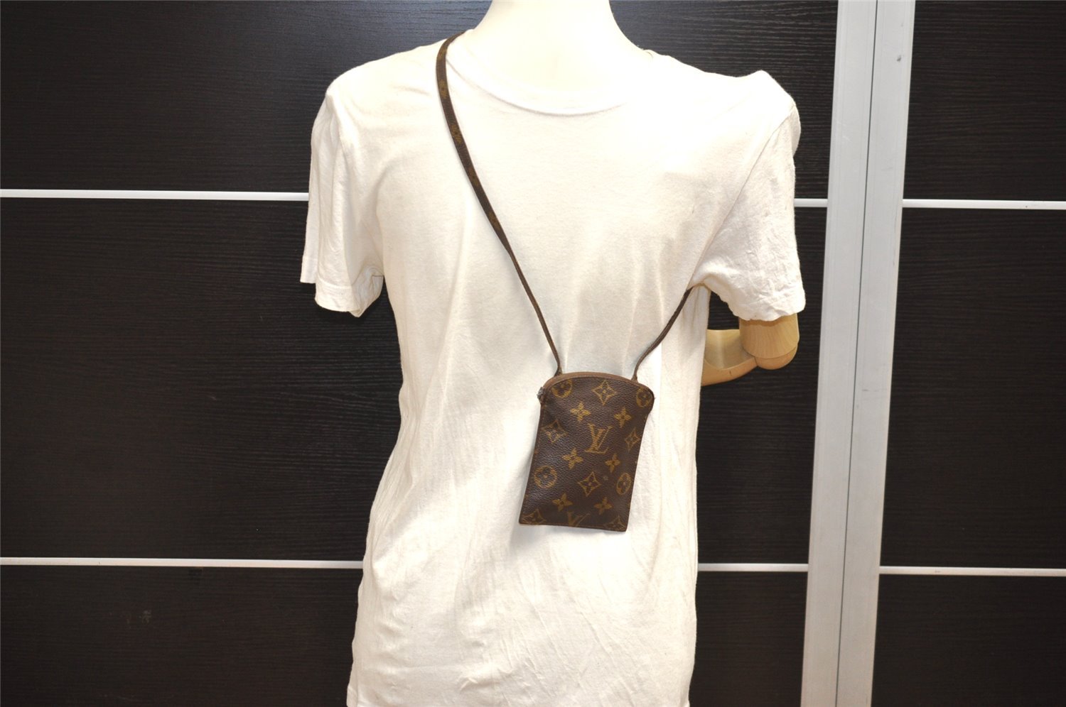 Authentic Louis Vuitton Monogram Pochette Secret M45484 Shoulder Bag Junk 8353I