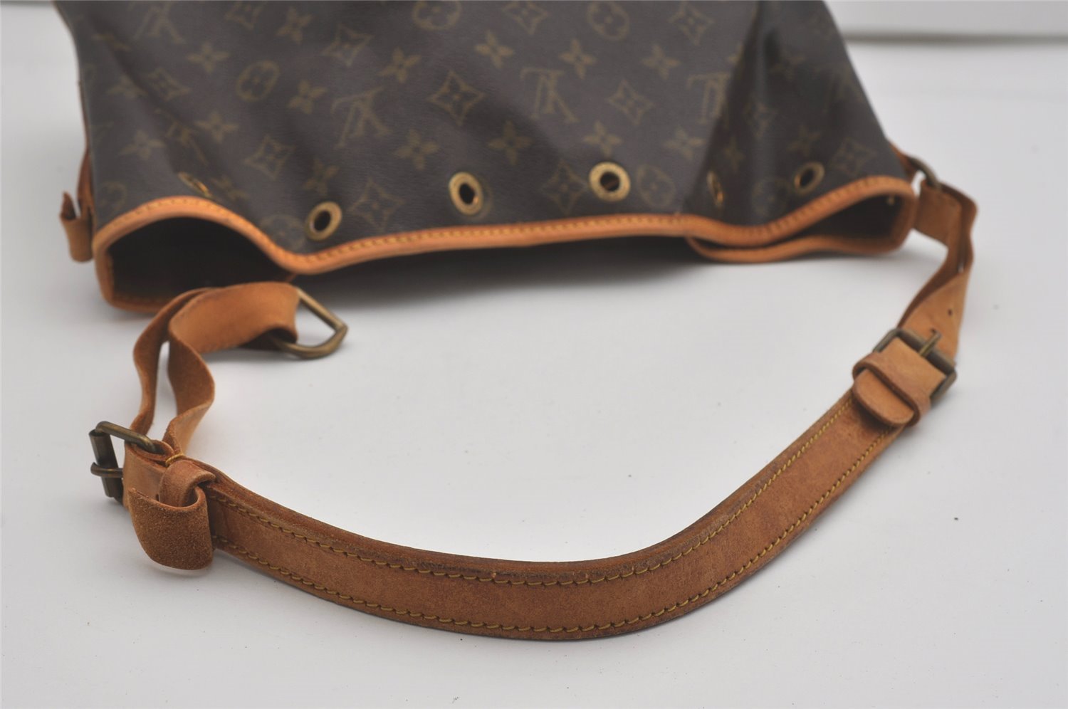 Authentic Louis Vuitton Monogram Petit Noe M42226 Drawstring Bag Junk 8360I