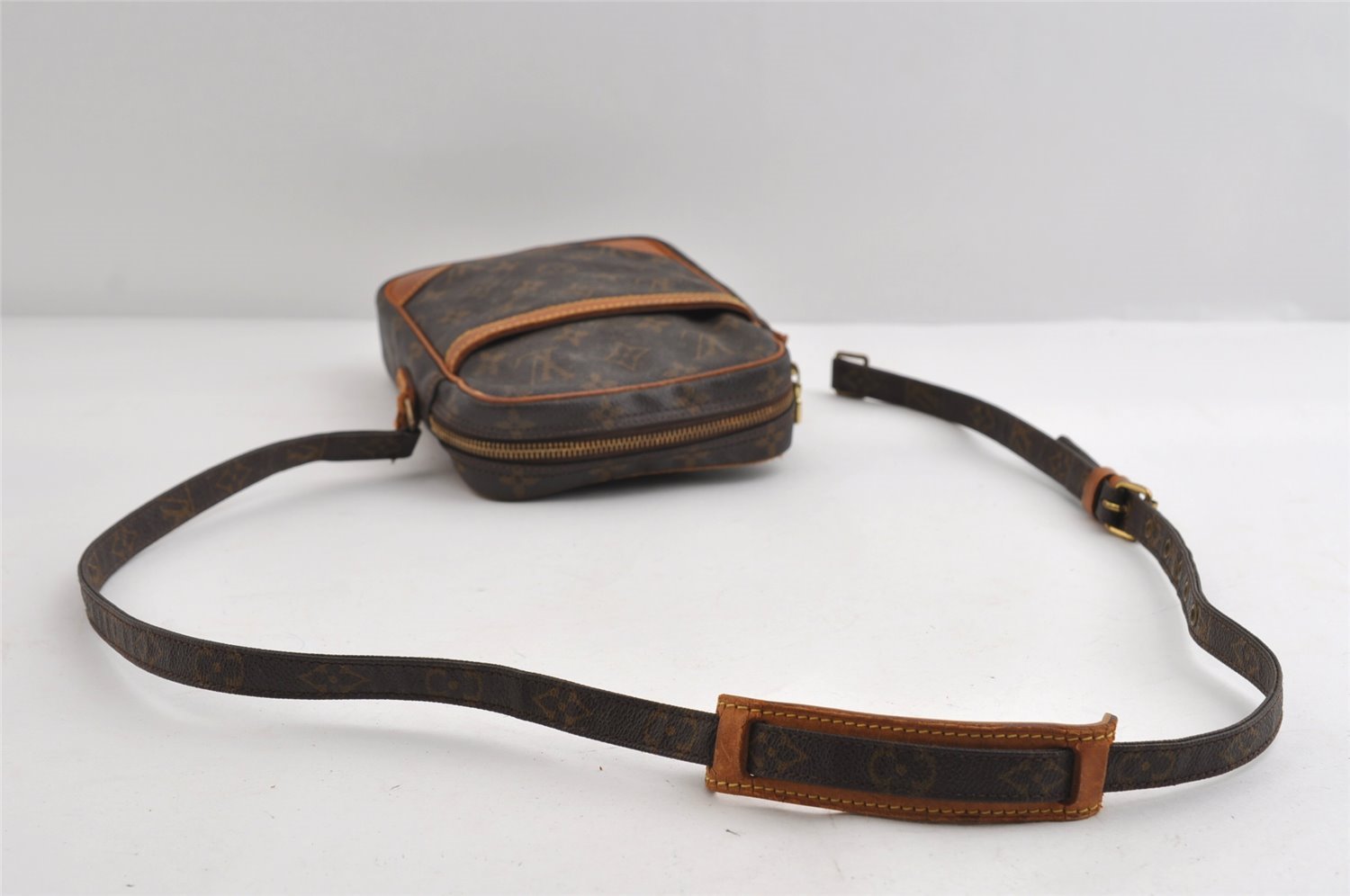 Authentic Louis Vuitton Monogram Danube Shoulder Crossbody Bag M45266 Junk 8363I