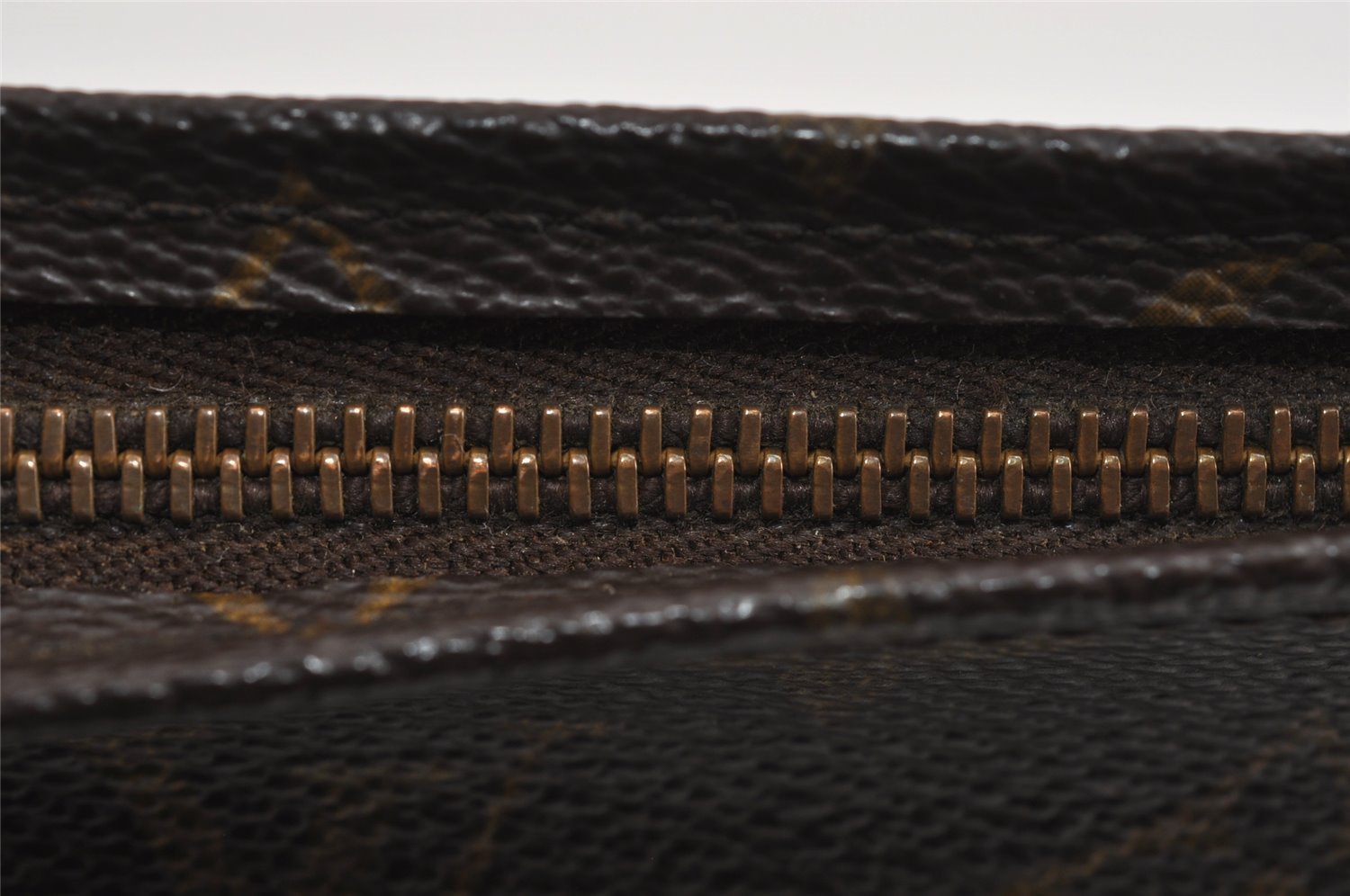 Authentic Louis Vuitton Monogram Poche Toilette 26 M47542 Cosmetics Pouch 8365I