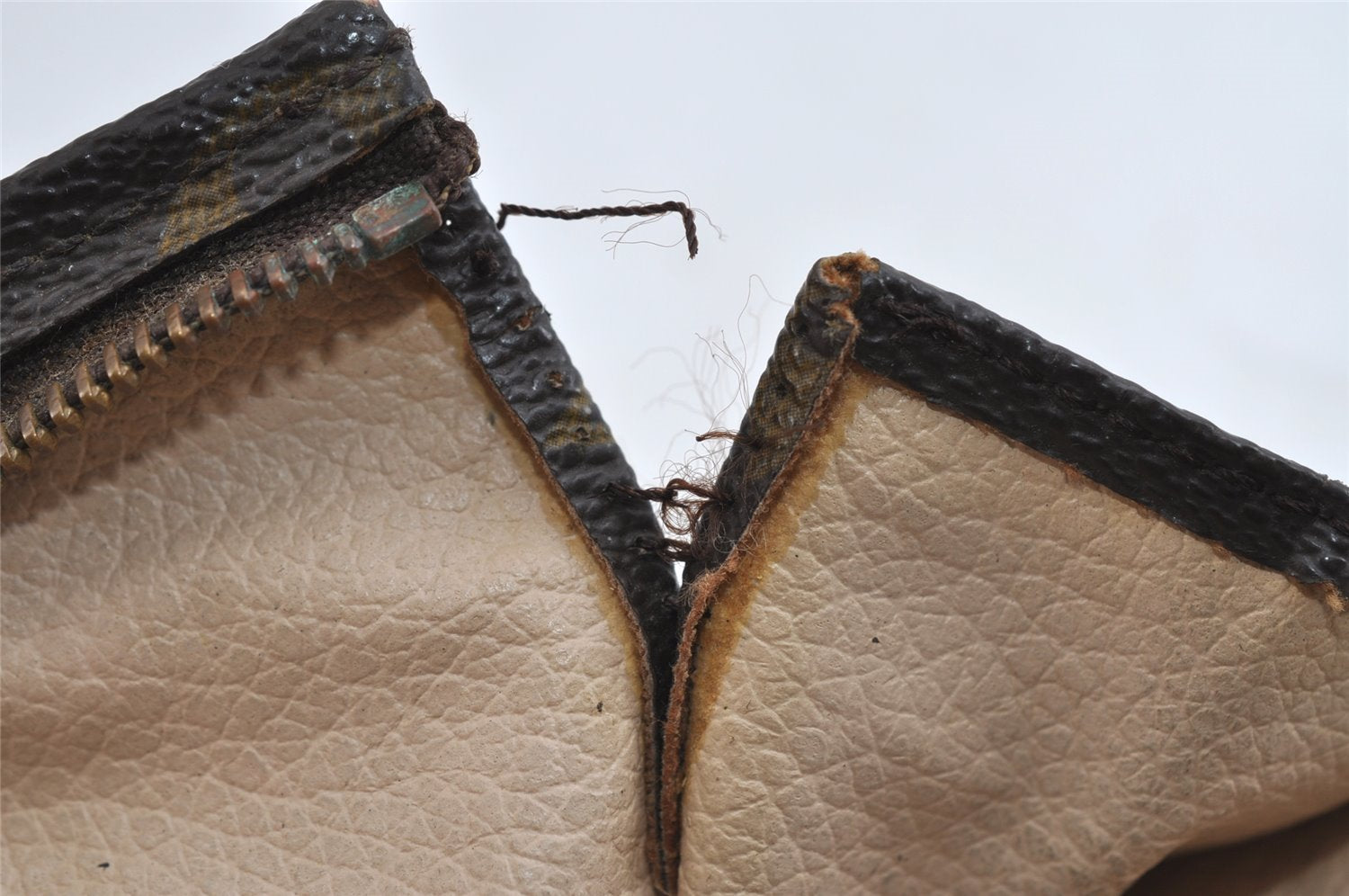 Authentic Louis Vuitton Monogram Poche Toilette 26 M47542 Cosmetics Pouch 8365I