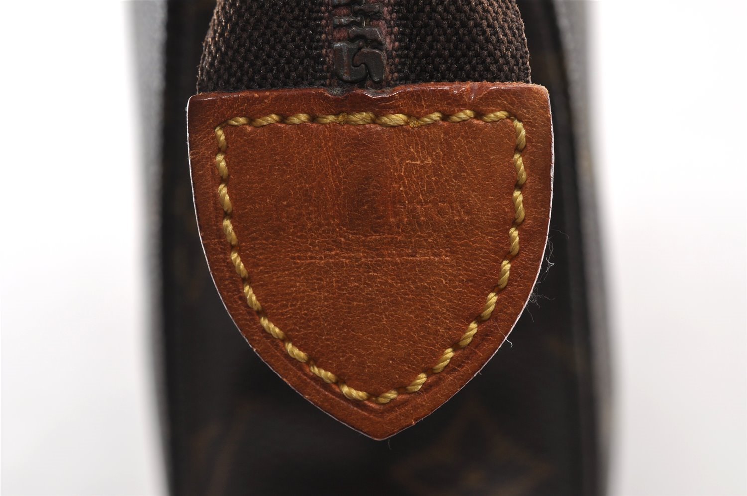 Authentic Louis Vuitton Monogram Poche Toilette 26 M47542 Cosmetics Pouch 8366I