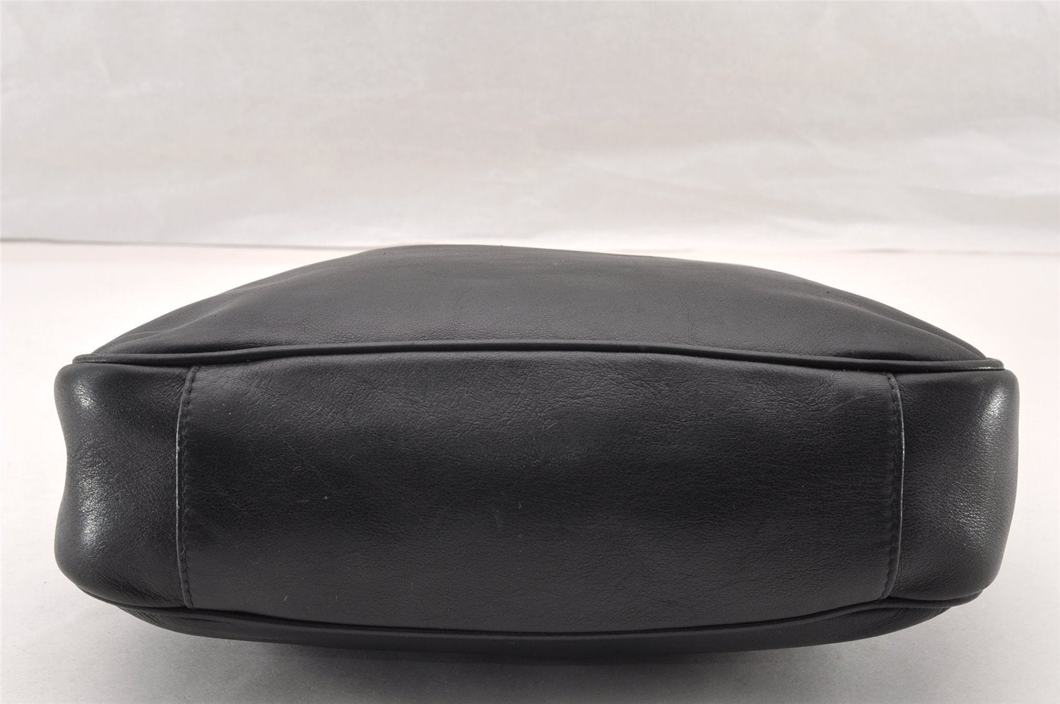 Authentic GUCCI Bamboo Vintage Shoulder Tote Bag Purse Leather Black Junk 8376I