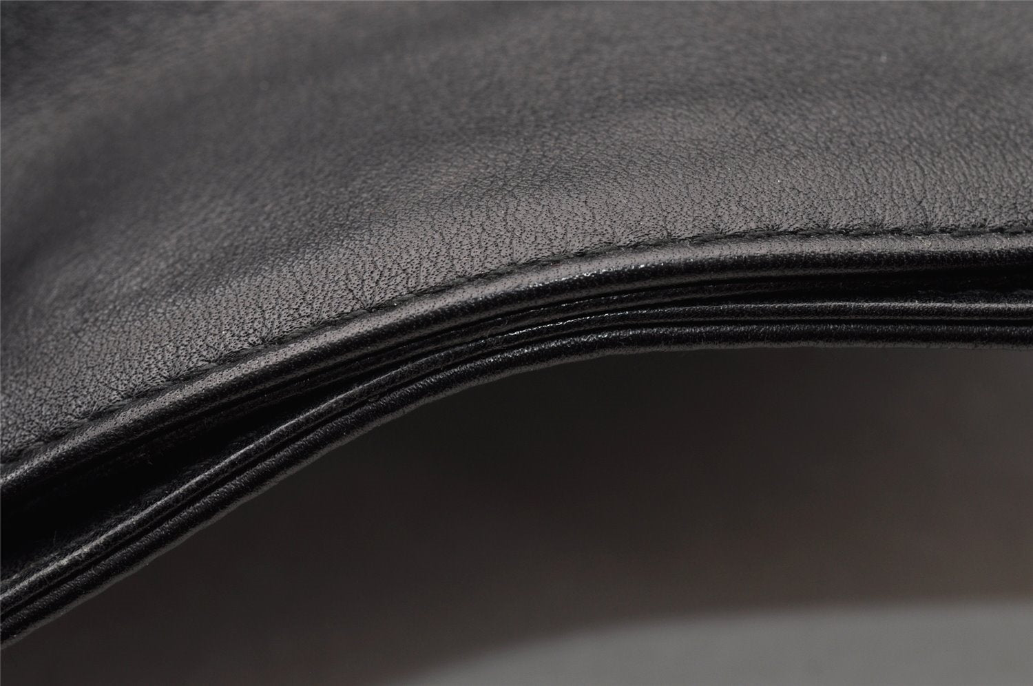 Authentic GUCCI Bamboo Vintage Shoulder Tote Bag Purse Leather Black Junk 8376I