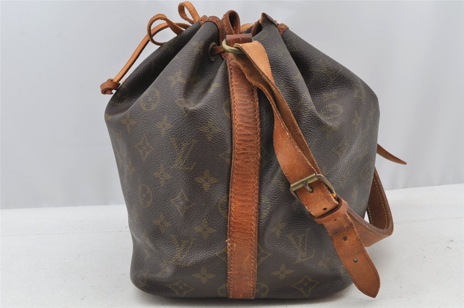 Authentic Louis Vuitton Monogram Petit Noe Drawstring Bag Old Model LV 8382I